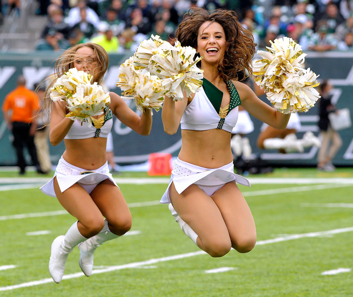 New-York-Jets-Flight-Crew-cheerleaders-AP_772842687142.jpg