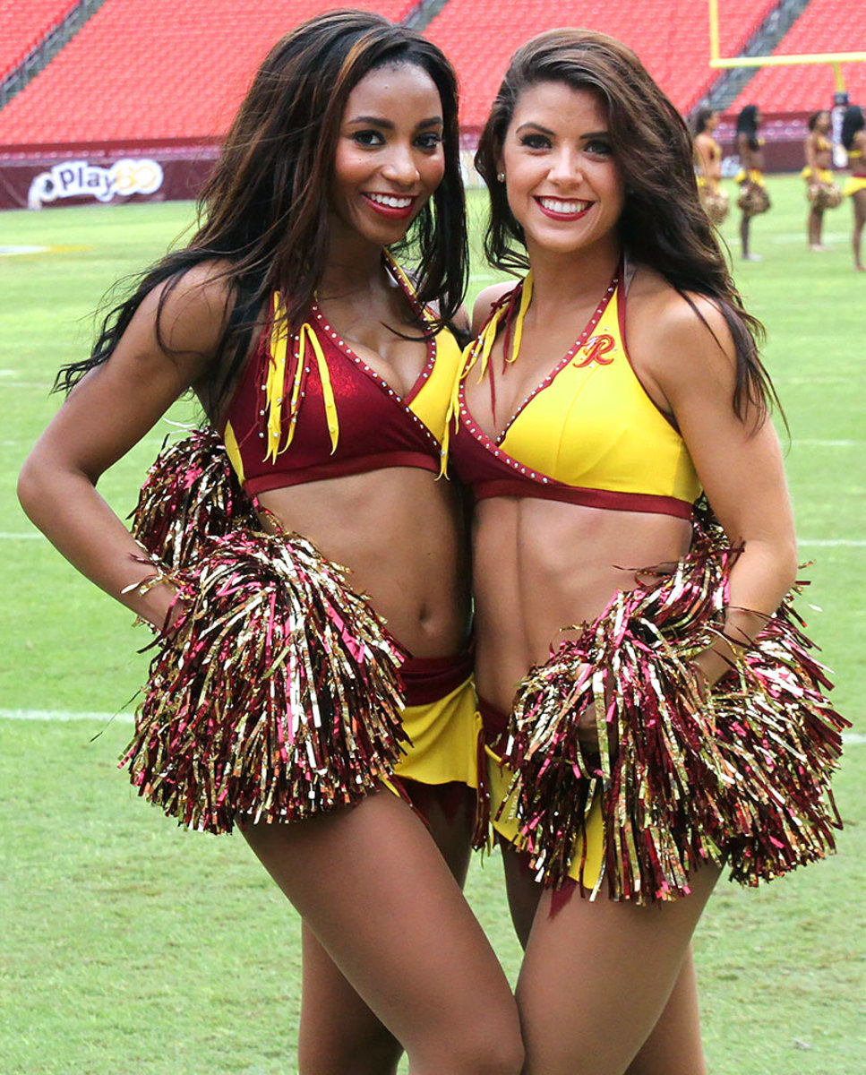 Washington-Redskins-cheerleaders-IMG_0135B.jpg