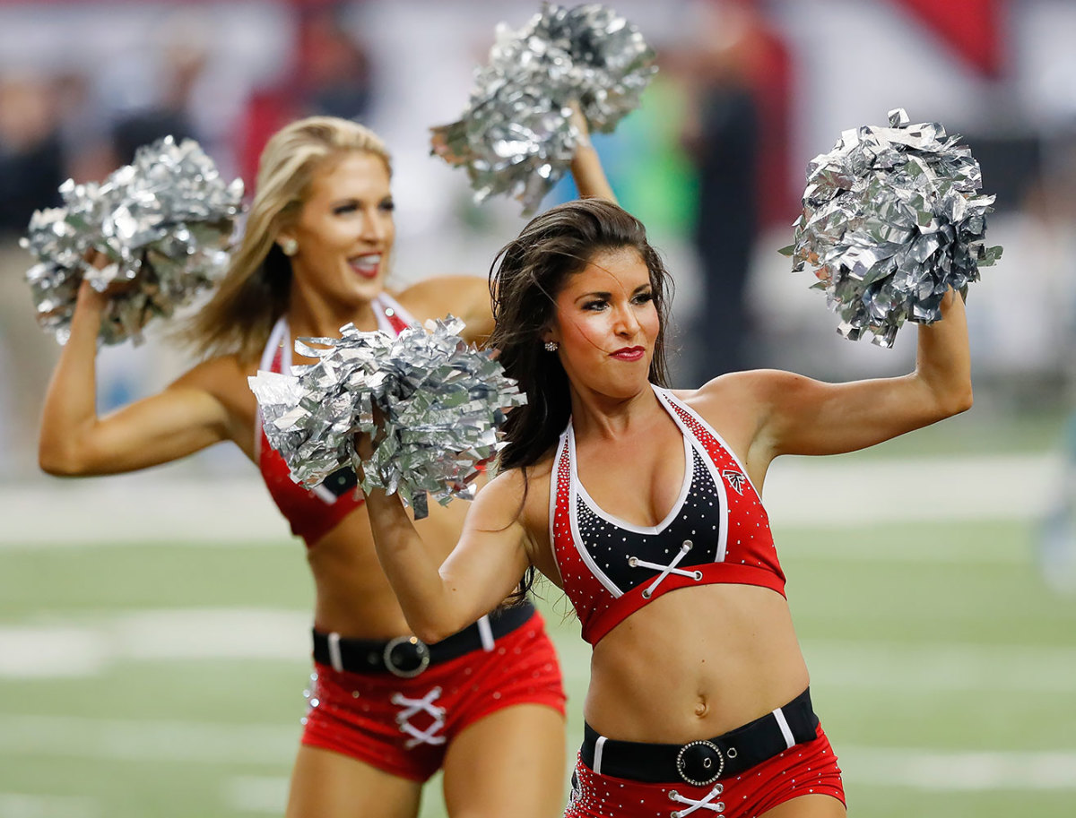 Atlanta-Falcons-cheerleaders-GettyImages-612062652_master.jpg