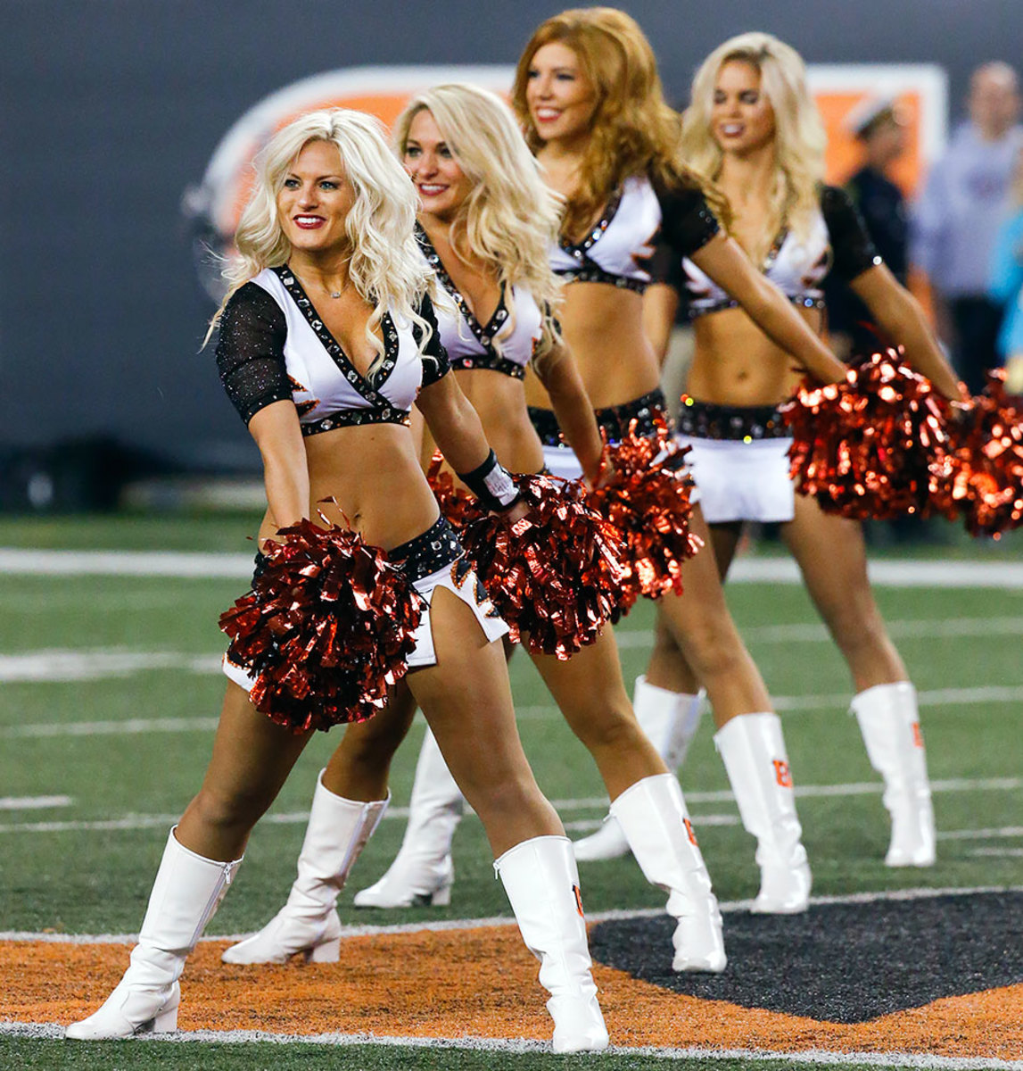 Cincinnati-Bengals-Ben-Gals-cheerleadersAP_614589589148.jpg