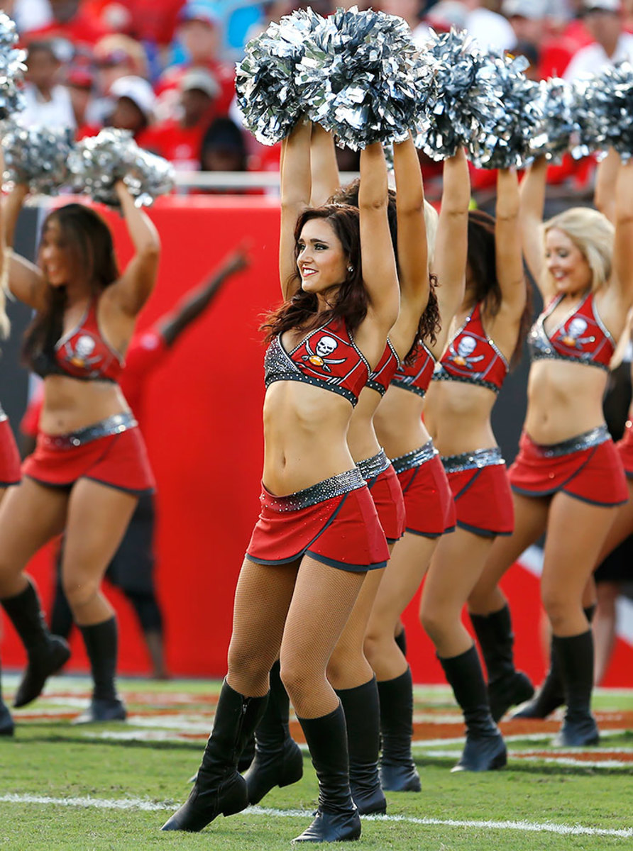 Tampa-Bay-Buccaneers-cheerleaders-CCX10022016_01462_DEN_v_TBB.jpg