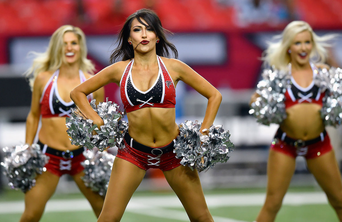 Atlanta-Falcons-cheerleaders-AP_41855327263.jpg