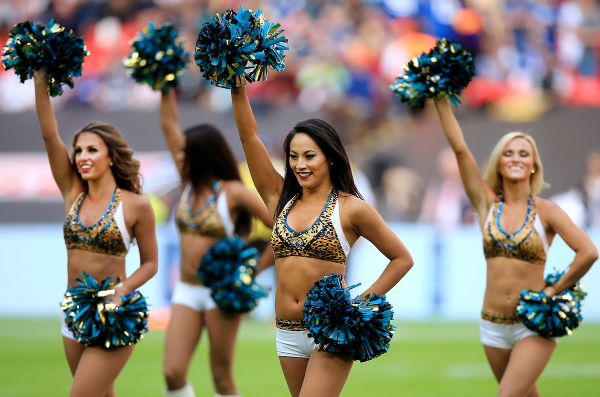 Jacksonville-Jaguars-The-ROAR-cheerleaders-GettyImages-612064734_master.jpg