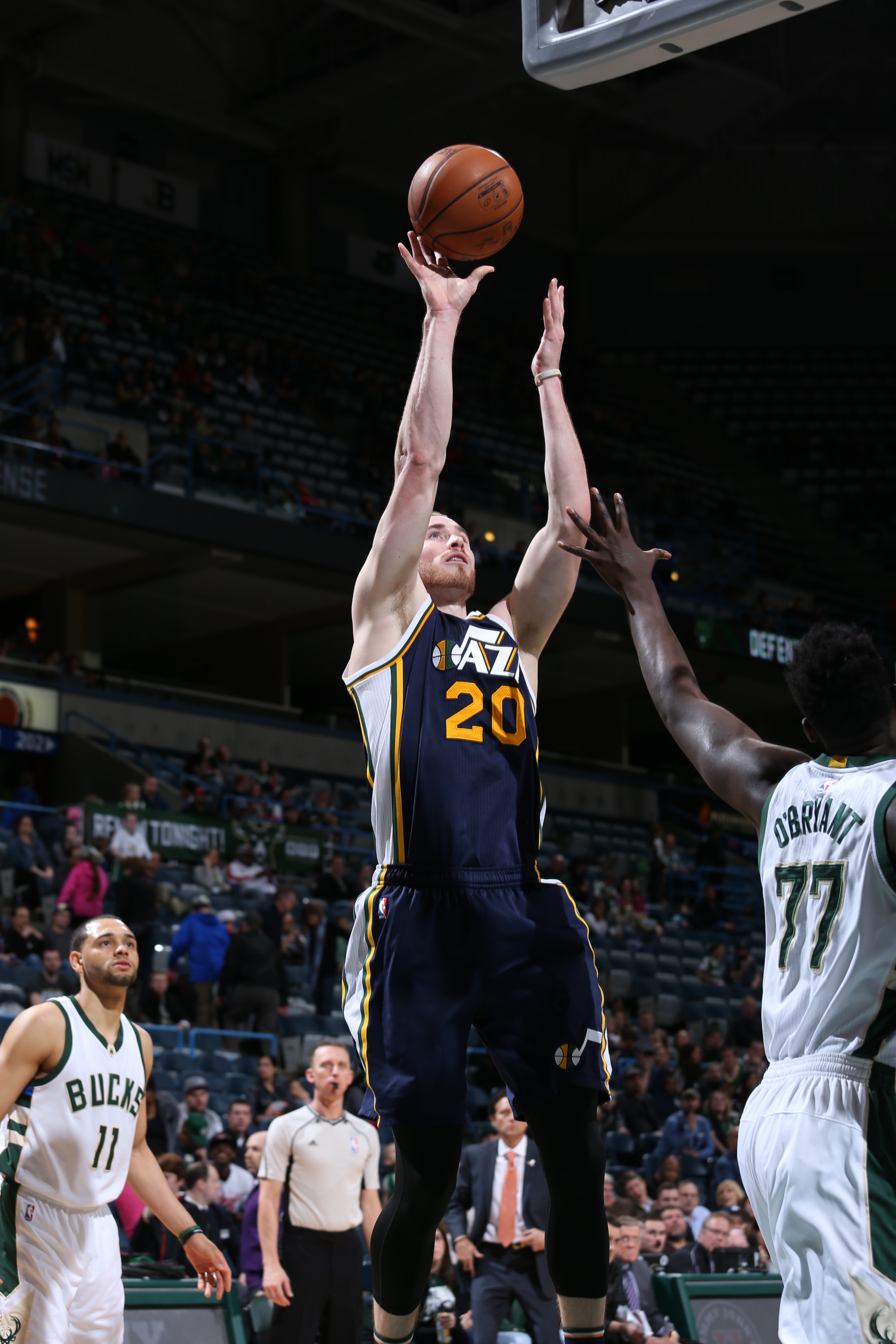 Hayward helps Jazz beat Bucks, get fifth win in 6 games - Sports ...