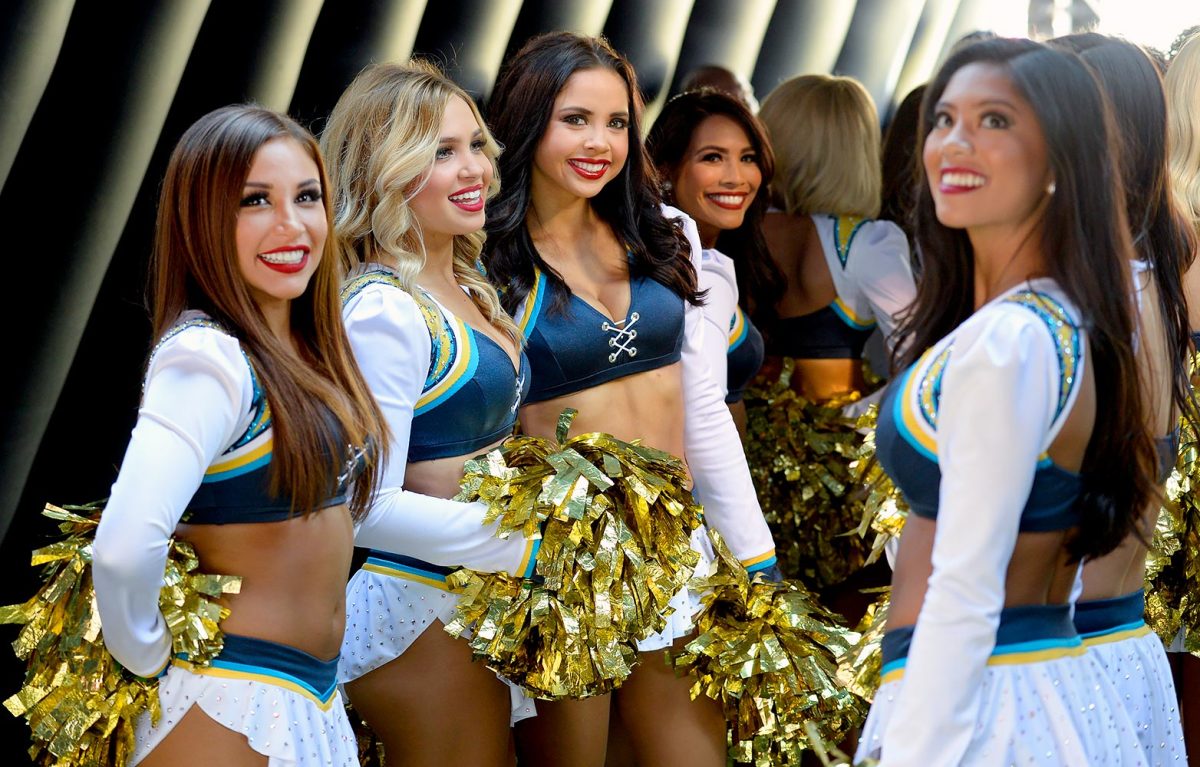 San-Diego-Charger-Girls-cheerleaders-AP_157937897861.jpg