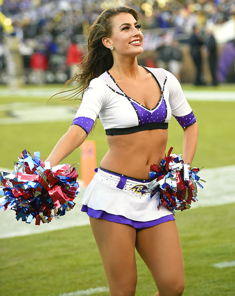 SI.com: NFL Cheerleaders (NFC) – Ultimate Cheerleaders