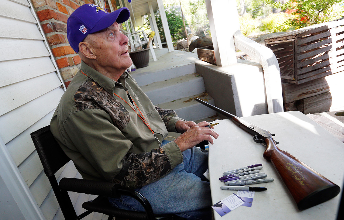 Bud Grant's garage sale