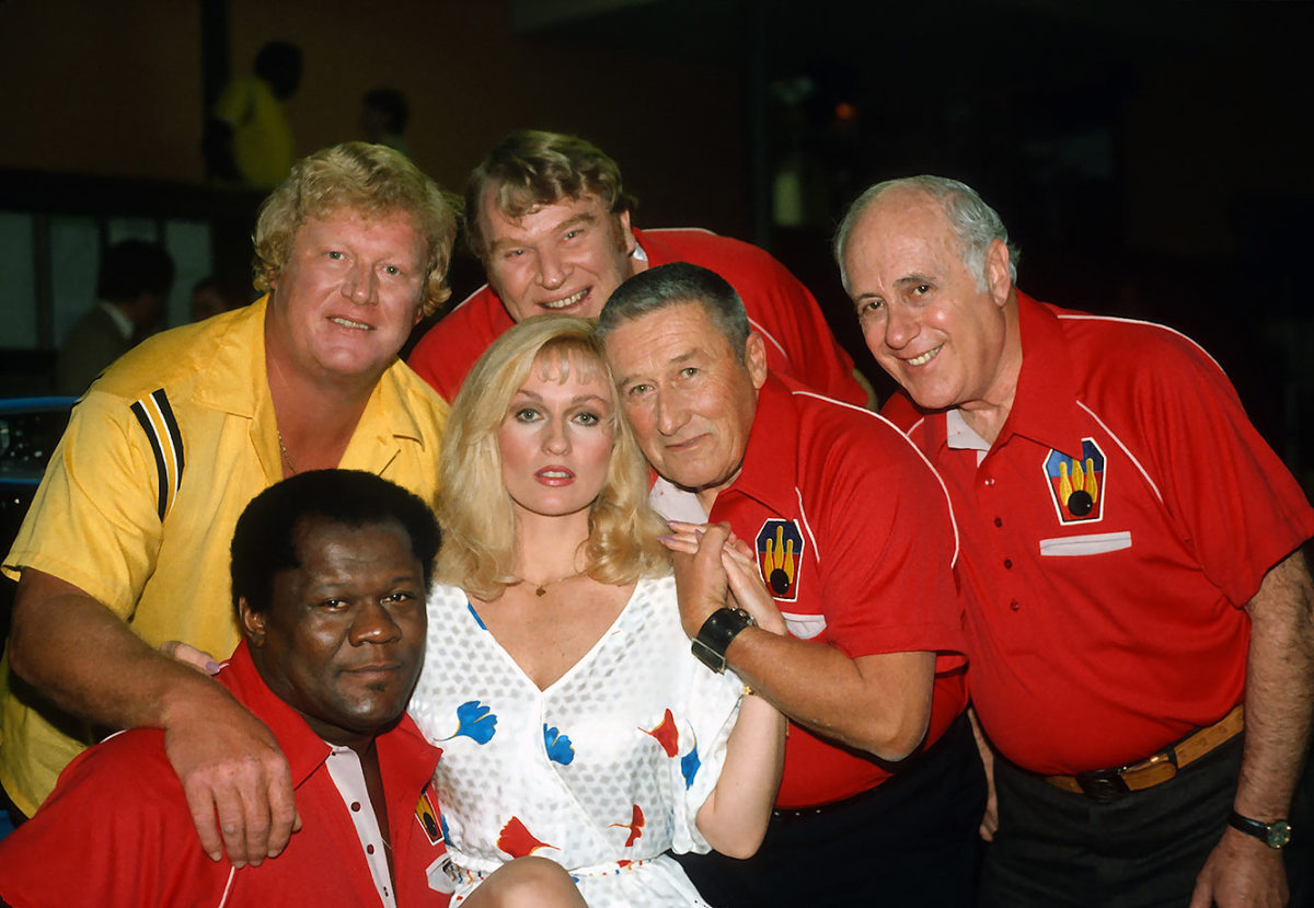 1981-1202-Matt-Snell-Boog-Powell-Lee-Meredith-John-Madden-Mickey-Spillane-Red-Auerbach.jpg