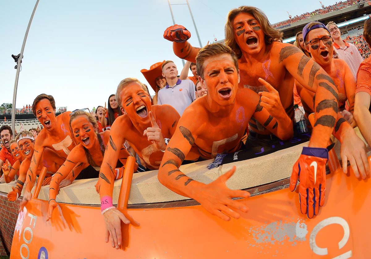 Clemson-Tigers-fans-611849990.jpg