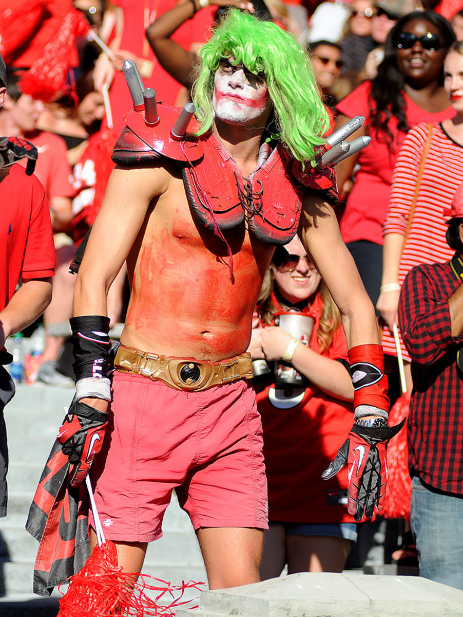 Georgia-Bulldogs-fans-ccr161001037_Tennessee_at_Georgia.jpg