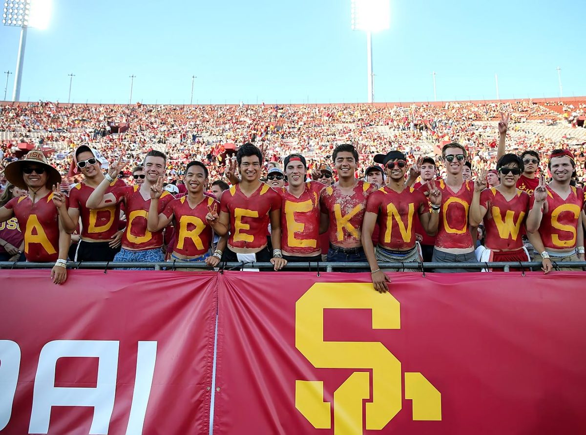 USC-Trojans-fans-USC_Superfans-ZYP_0738.jpg