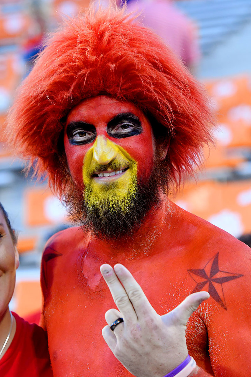 Louisville-Cardinals-fan.jpg