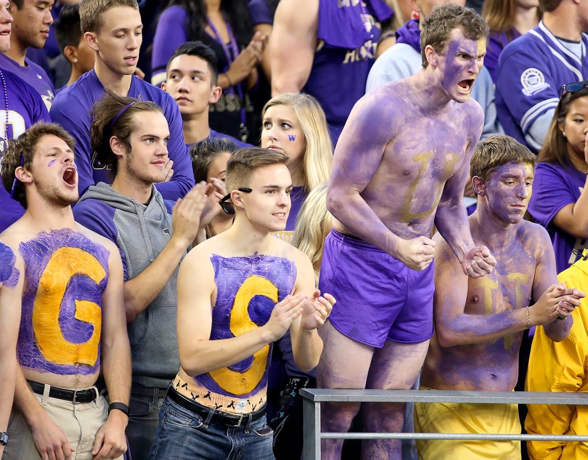 Washington-Huskies-fans-56009302016025_Stanford_at_Washington.jpg