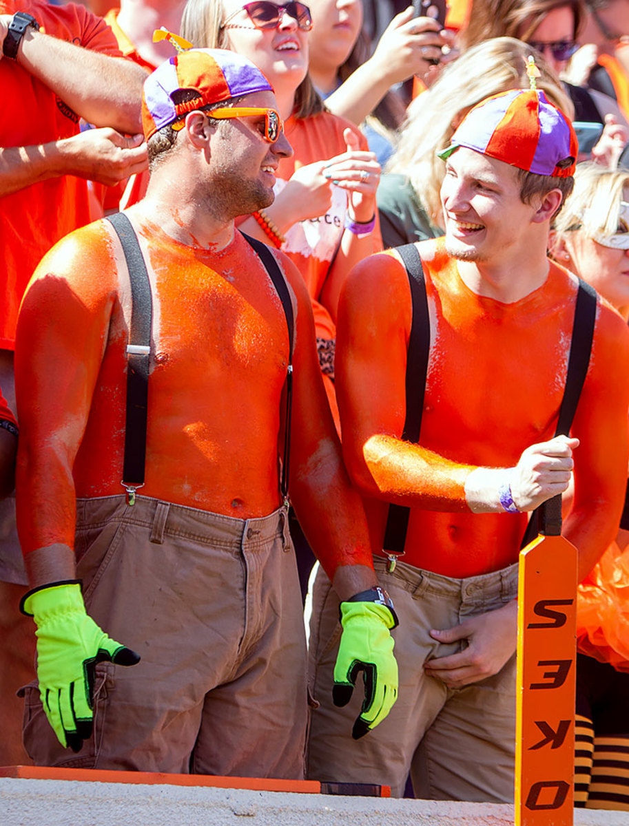 Oklahoma-State-Cowboys-fans-CBG1610010979_Texas_v_Oklahoma_State.jpg