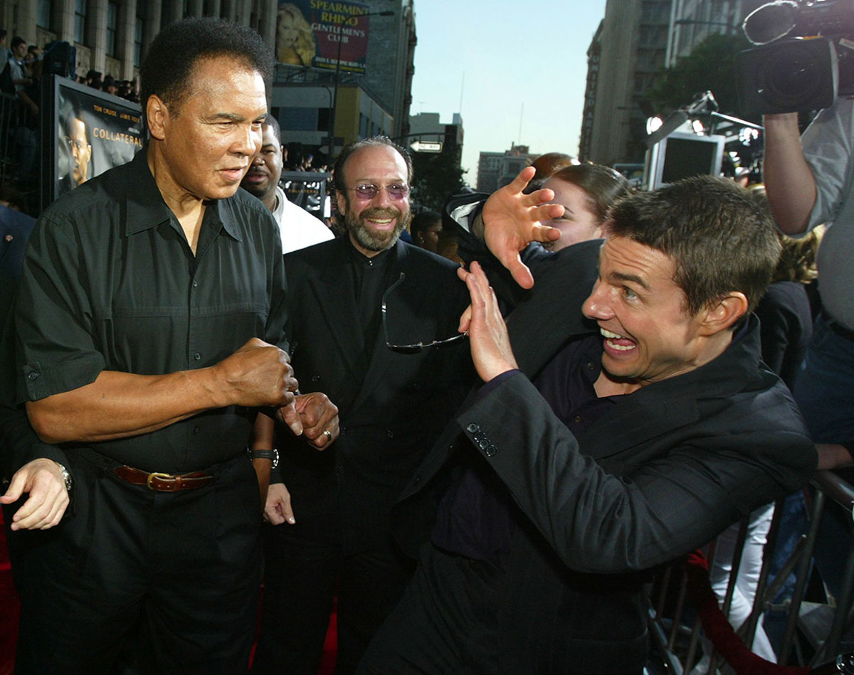 2004-0802-Muhammad-Ali-Tom-Cruise.jpg