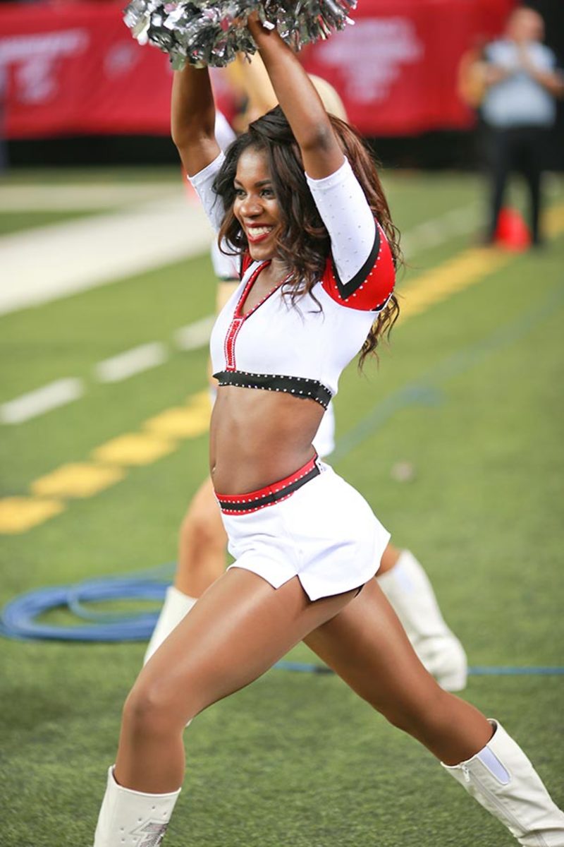 Cheerleader of the Week: Jasmine - Sports Illustrated