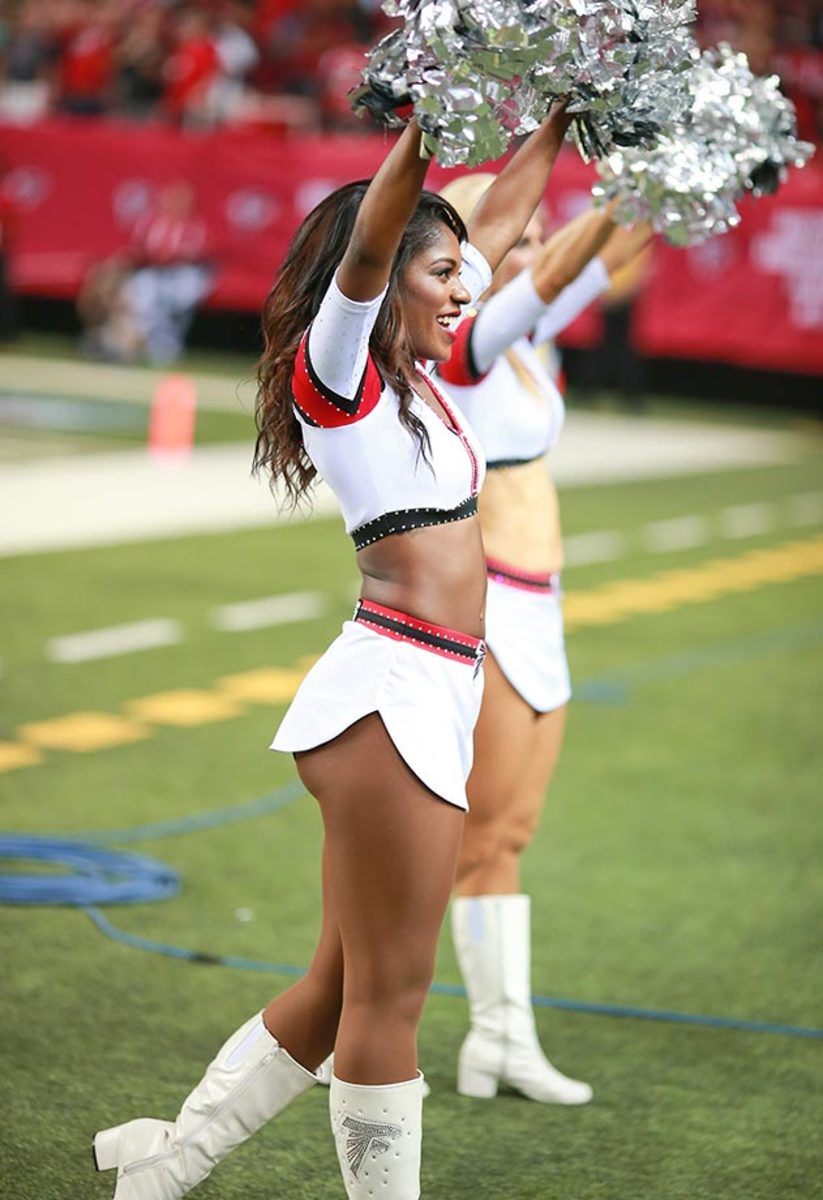 Meet Aleria: Atlanta Falcons Cheerleader Who Loves Data! - Science  Cheerleaders