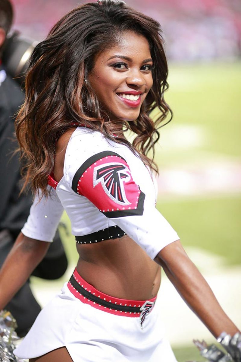 Cheerleader of the Week: Jasmine - Sports Illustrated