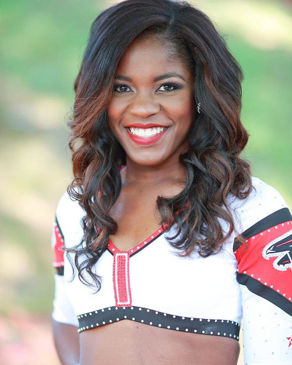 Meet Aleria: Atlanta Falcons Cheerleader Who Loves Data! - Science