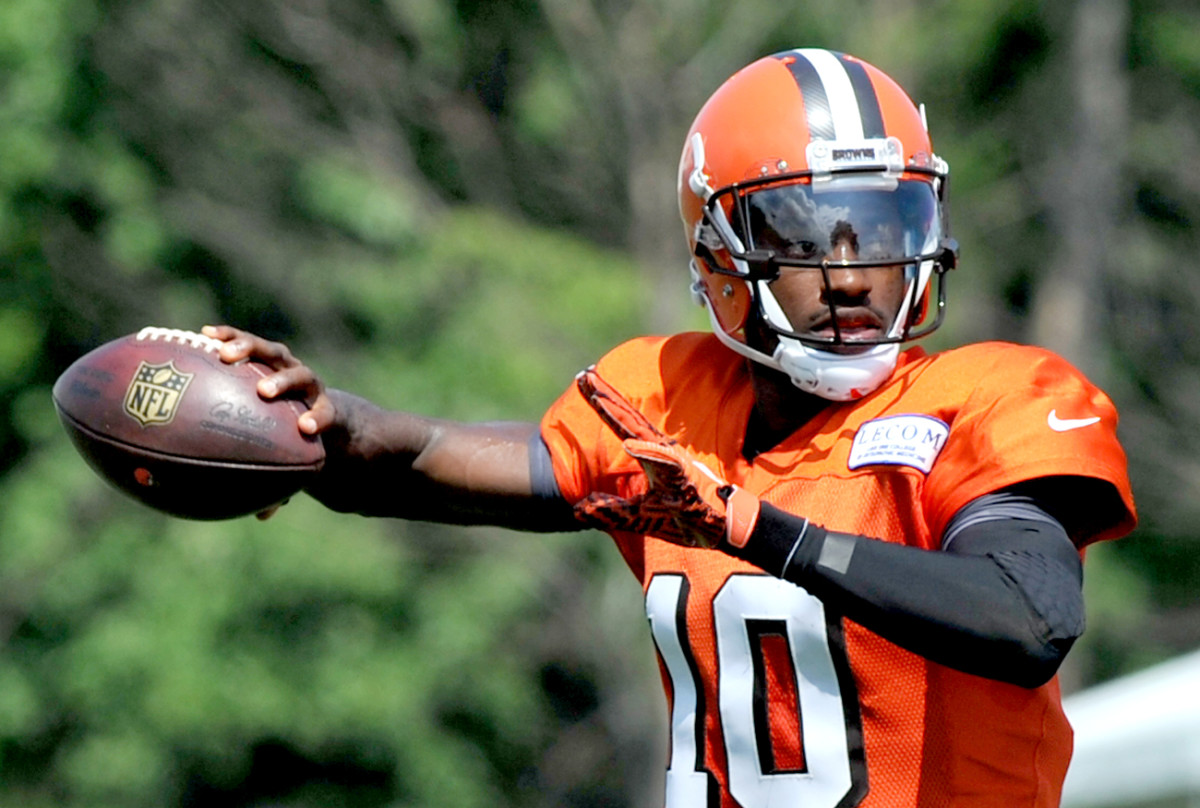 Cleveland Browns: Trying to buy into RG3