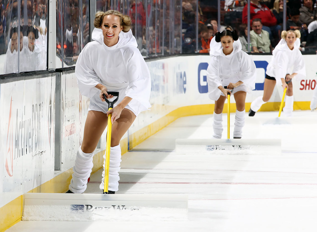 Anaheim-Ducks-Power-Players-Ice-Girls-GettyImages-499702536_master.jpg