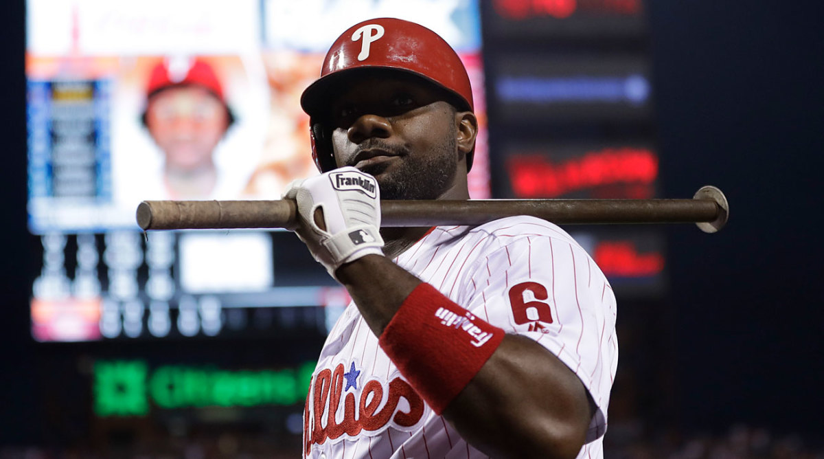 Howard leads Phils past Braves