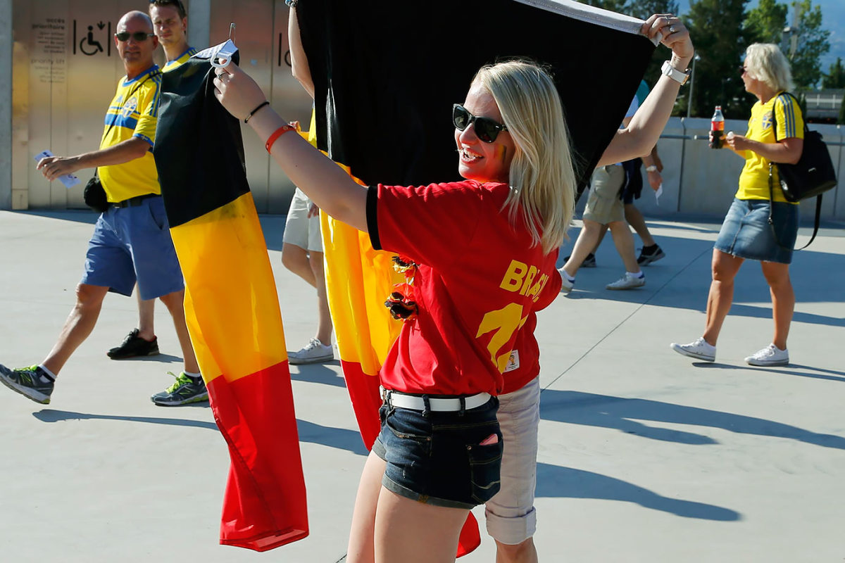 Belgium-female-fan-GettyImages-542139618.jpg