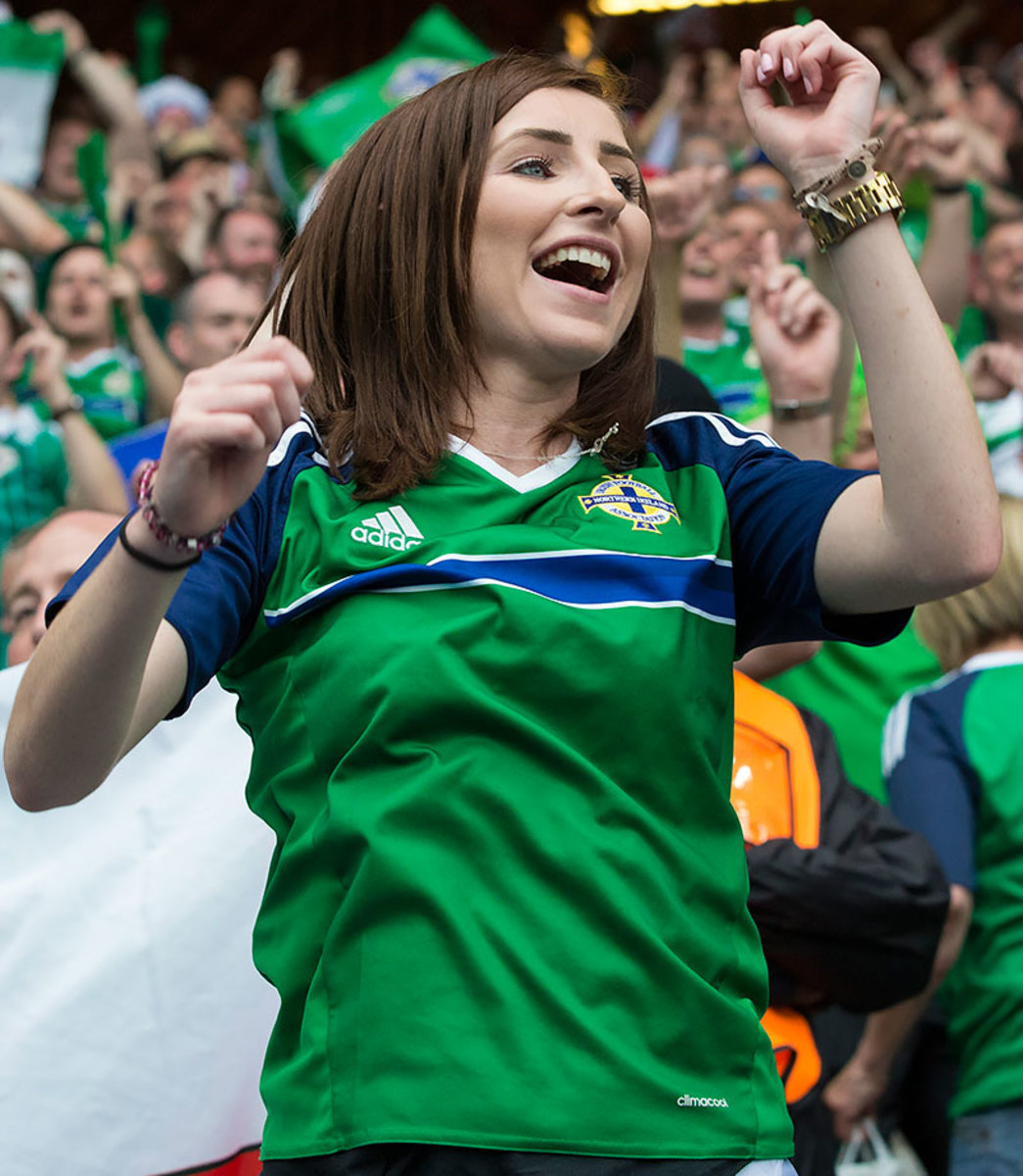 Northern-Ireland-female-fan-GettyImages-541959422_master.jpg