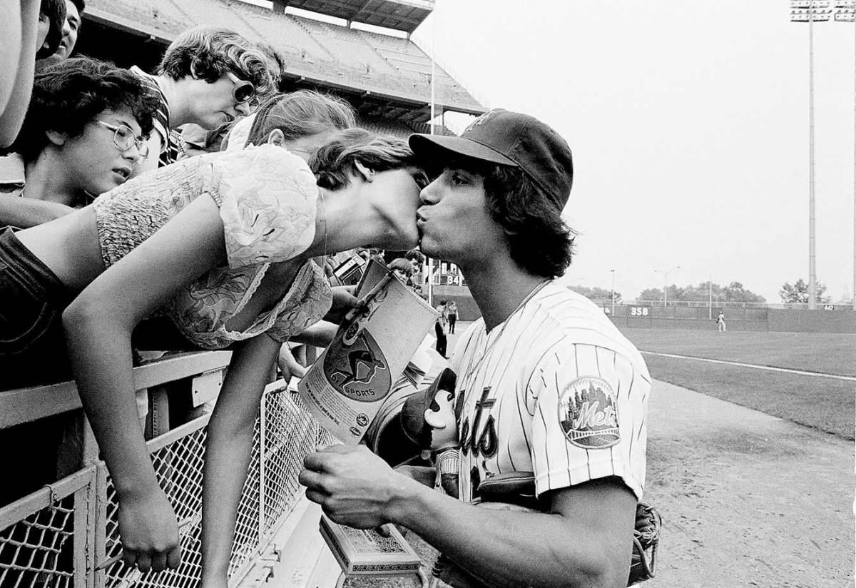 Memorable Kisses in Sports - Sports Illustrated