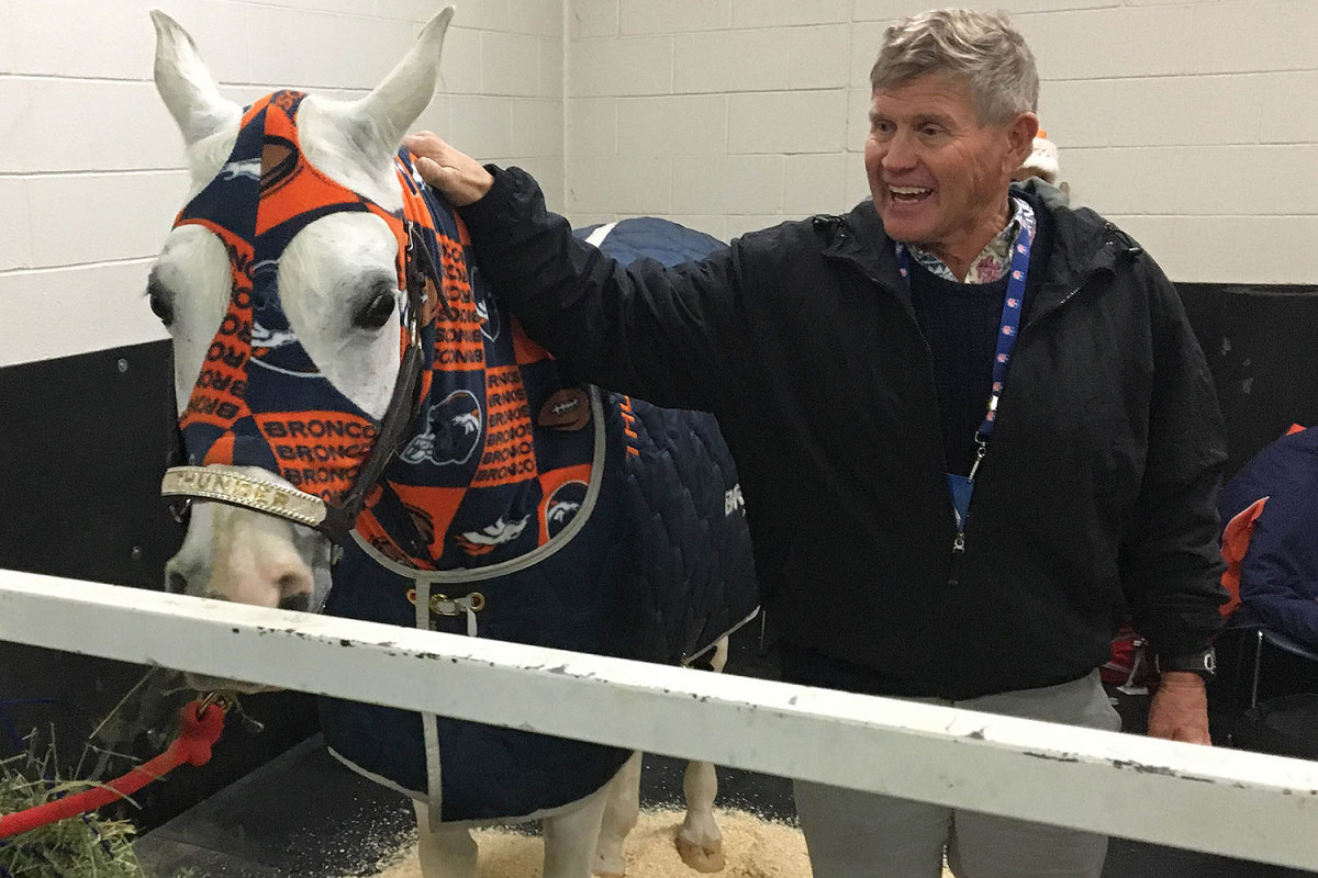 Kansas City Chiefs retire its horse mascot, Warpaint