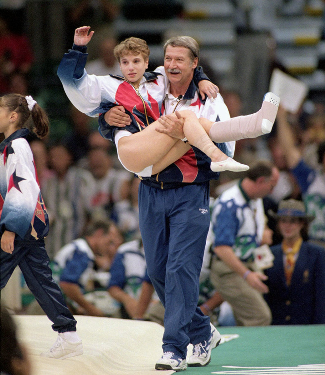 Kerri-Strug-Bela-Karolyi-001135362.jpg