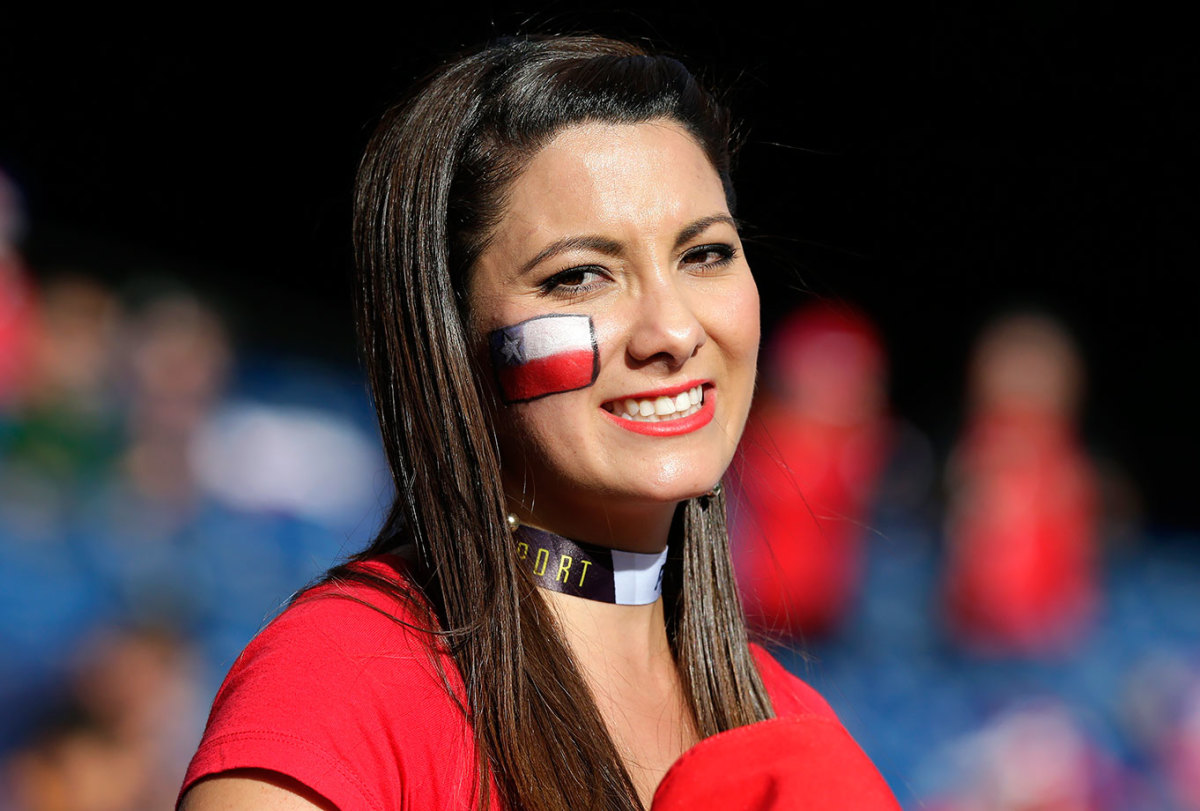 Chile-female-fan-644ff67e6d8d4c609815fd0f6988ce7c-0.jpg