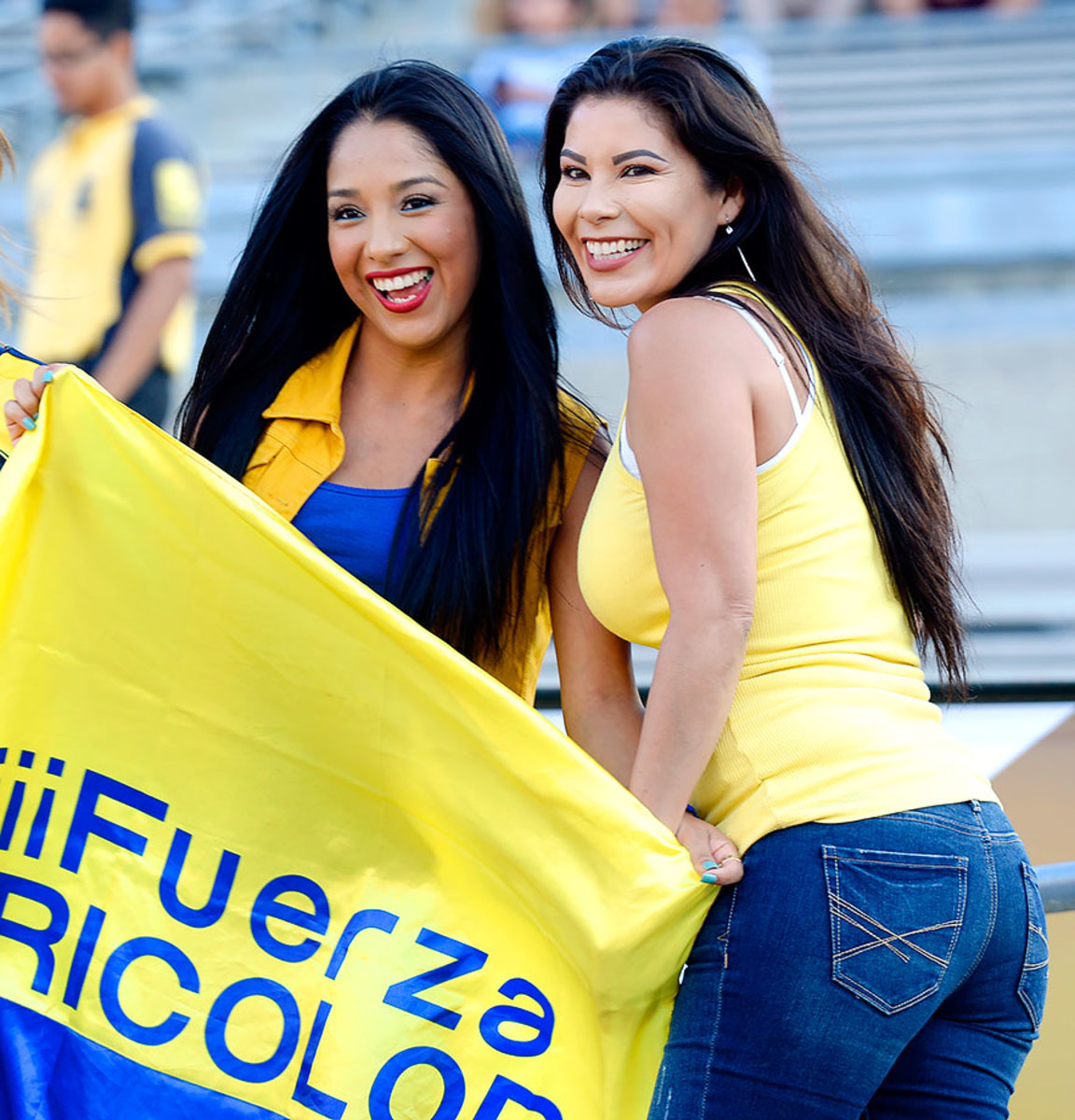 Colombia-female-fans-GettyImages-538713164_master.jpg