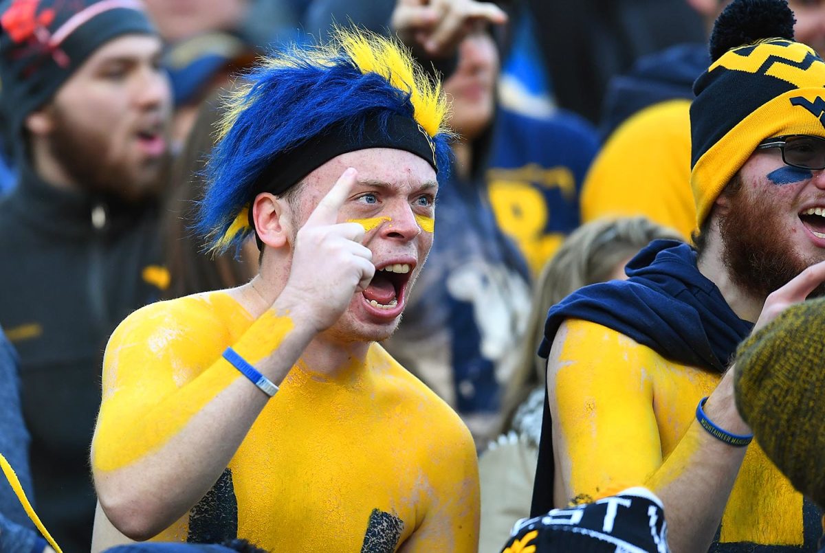 West-Virginia-Mountaineers-fans-617294026.jpg