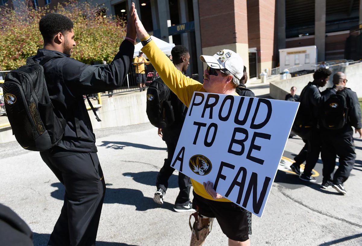 Missouri-Tigers-fans-69f52f01dee4477190eea4e8b1abbdc1-0.jpg