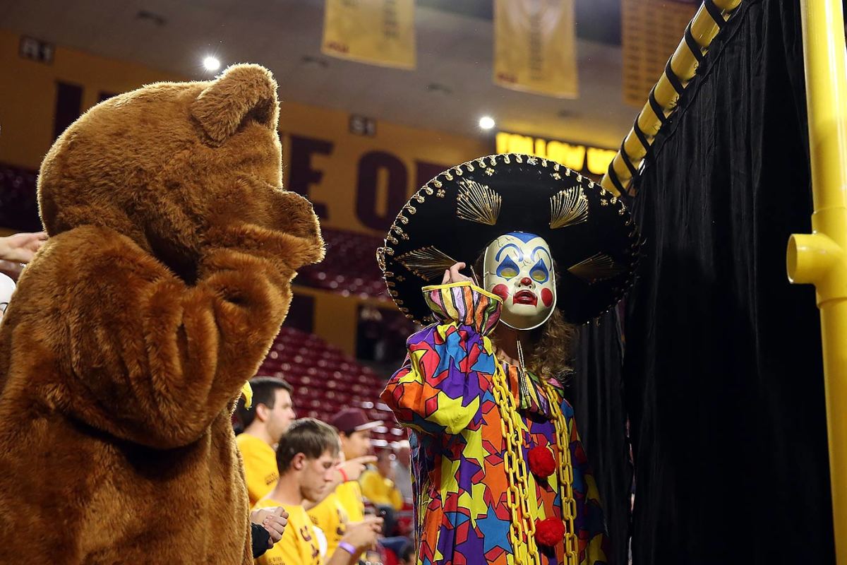 2015-1118-Arizona-State-fans-Curtain-of-Distraction-2.jpg