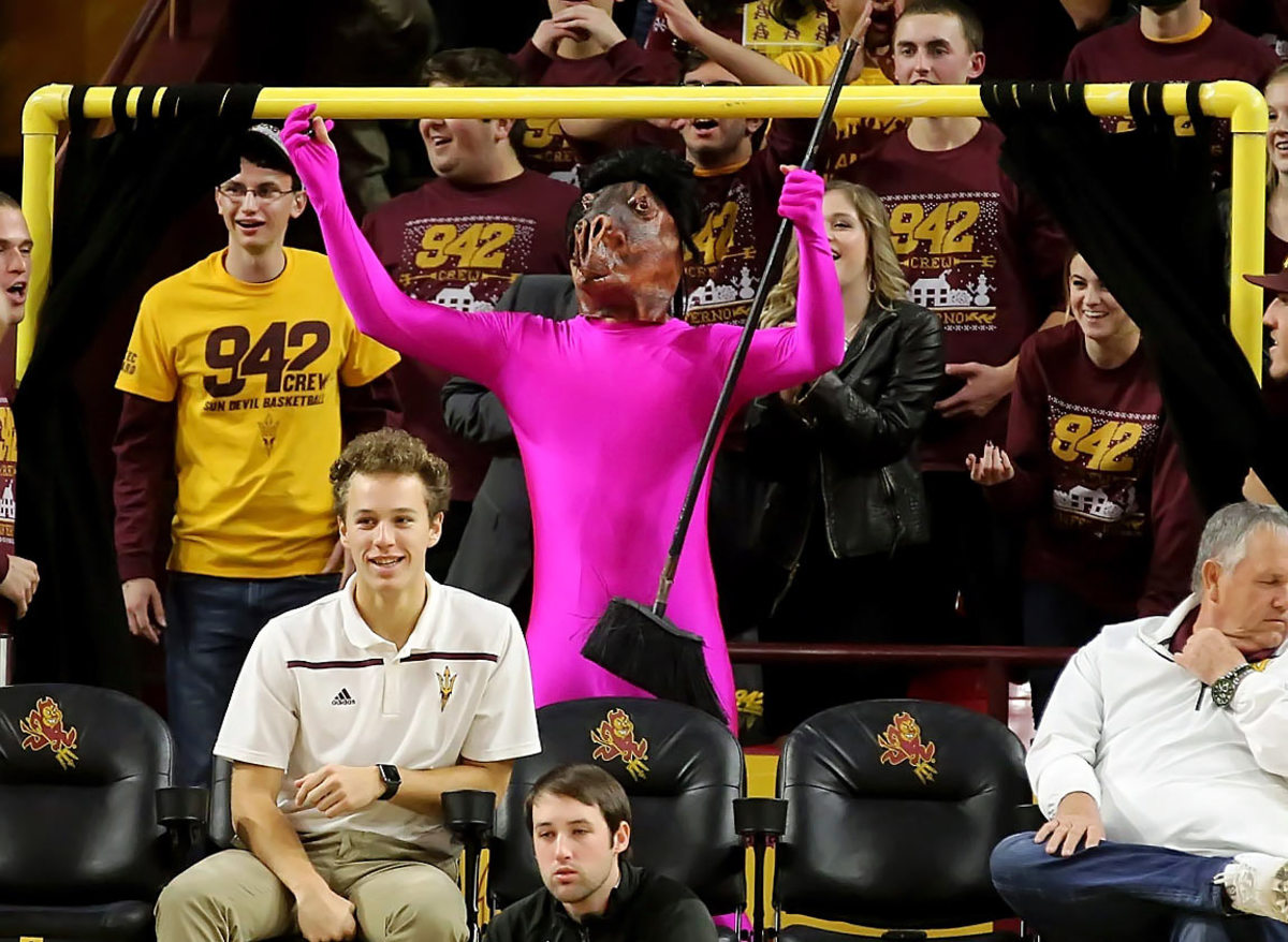 Arizona-State-fans-Curtain-of-Distraction-ZYP_2748.jpg