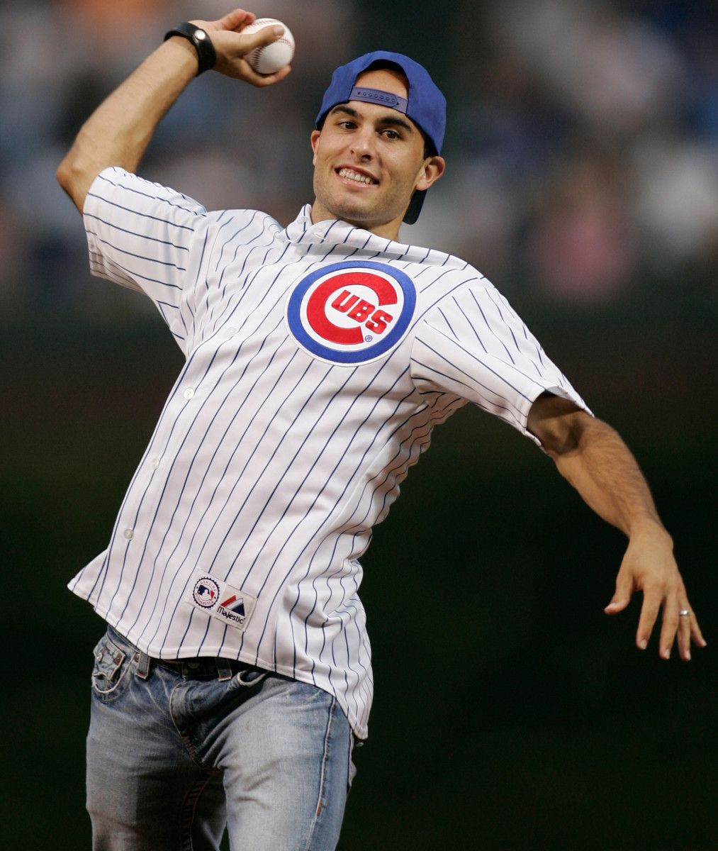 Chicago Cubs on X: How do you like the 1942 #WrigleyField100 throwback  uniforms, #Cubs fans?  / X