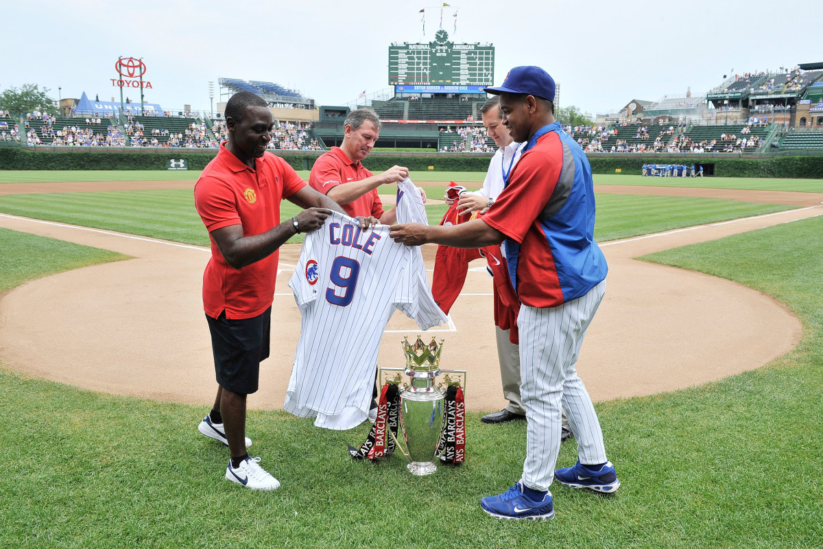 Manchester-United-Trophy-Cubs.jpg