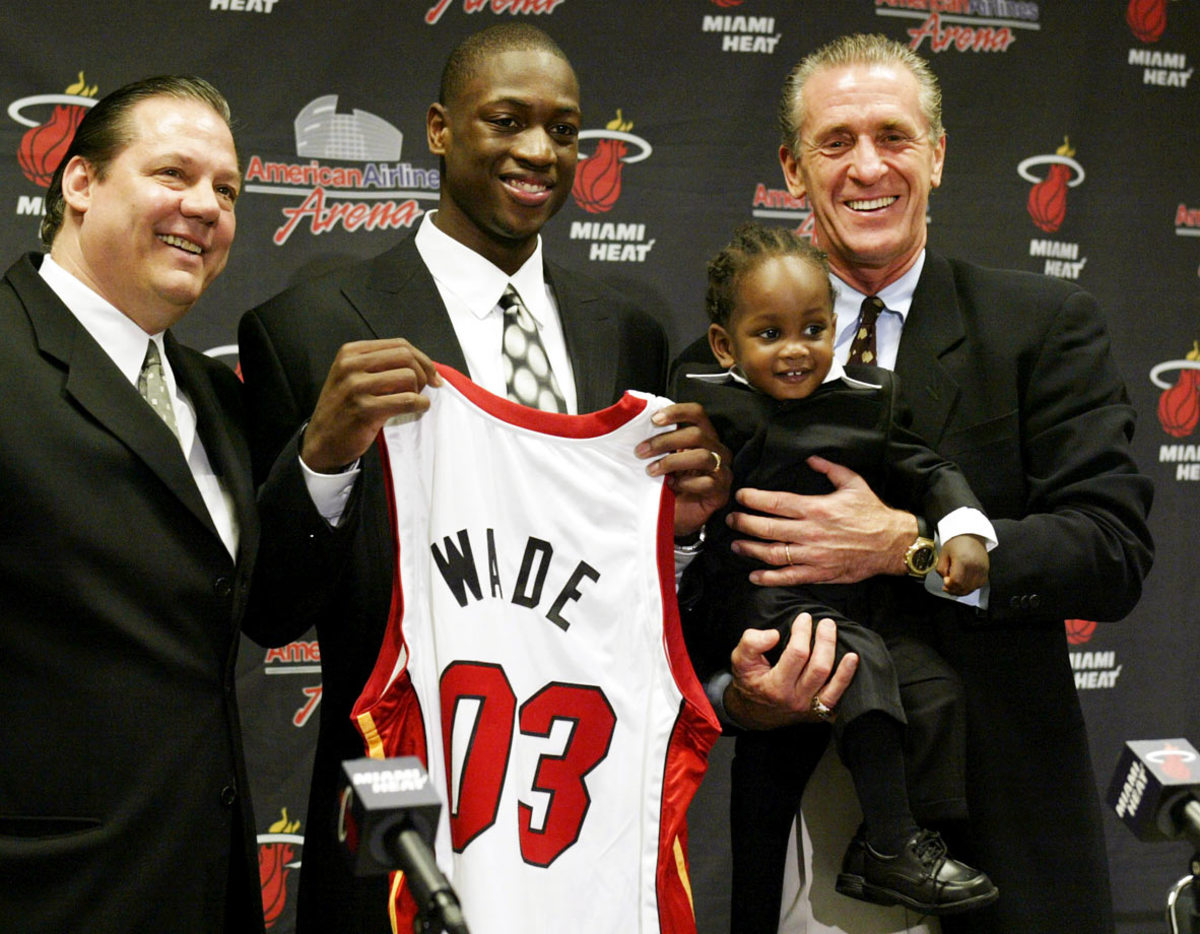 2003-0627-Dwyane-Wade-son-Zaire-Pat-Riley.jpg