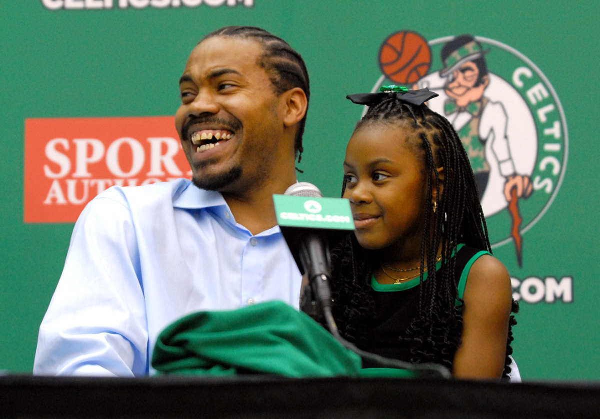 2009-0709-Rasheed-Wallace-daugther-Rashaya.jpg