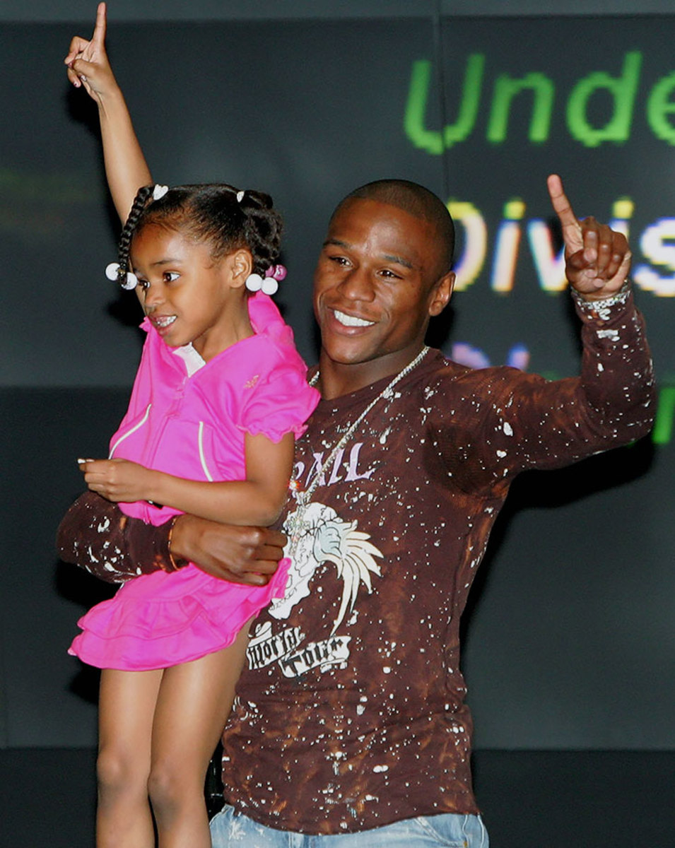 2007-0227-Floyd-Mayweather-daughter-Iyanna.jpg