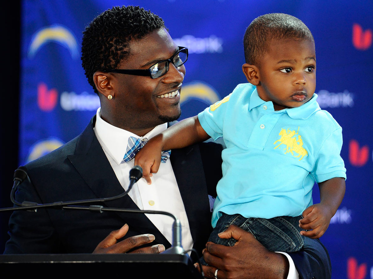 2012-0618-LaDainian-Tomlinson-son-Daylen.jpg