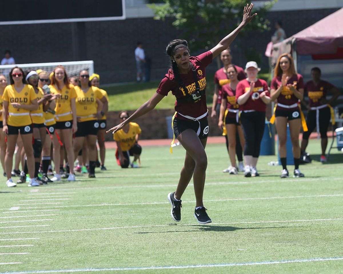 Washington-Redskins-cheerleaders-Burgundy-and-Gold-Game-BEA_1143A.jpg