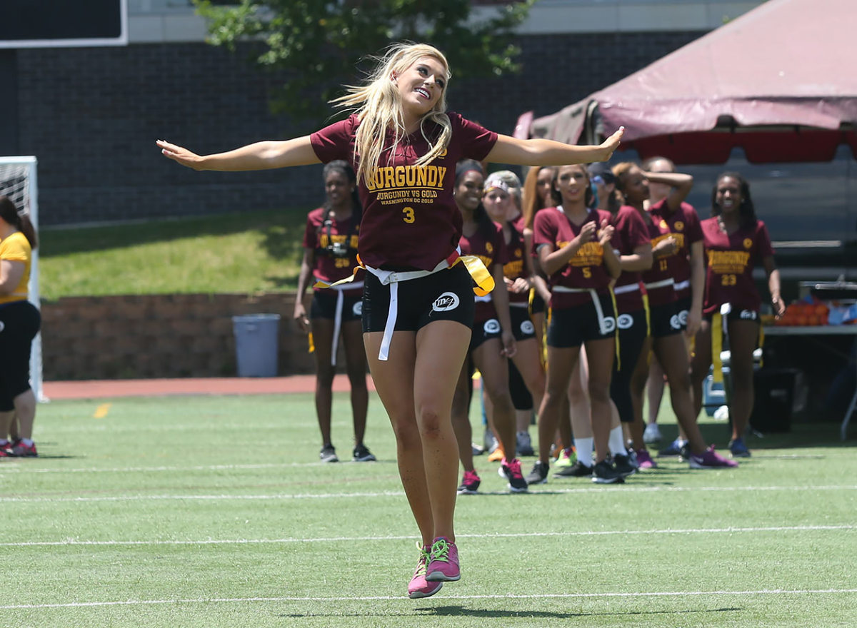 Washington Redskins Cheerleaders Burgundy and Gold Game - Sports