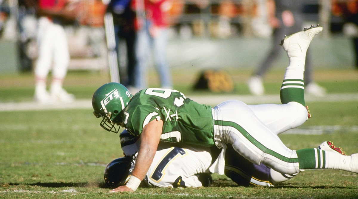 Jets Pay Tribute To Dennis Byrd Before Game