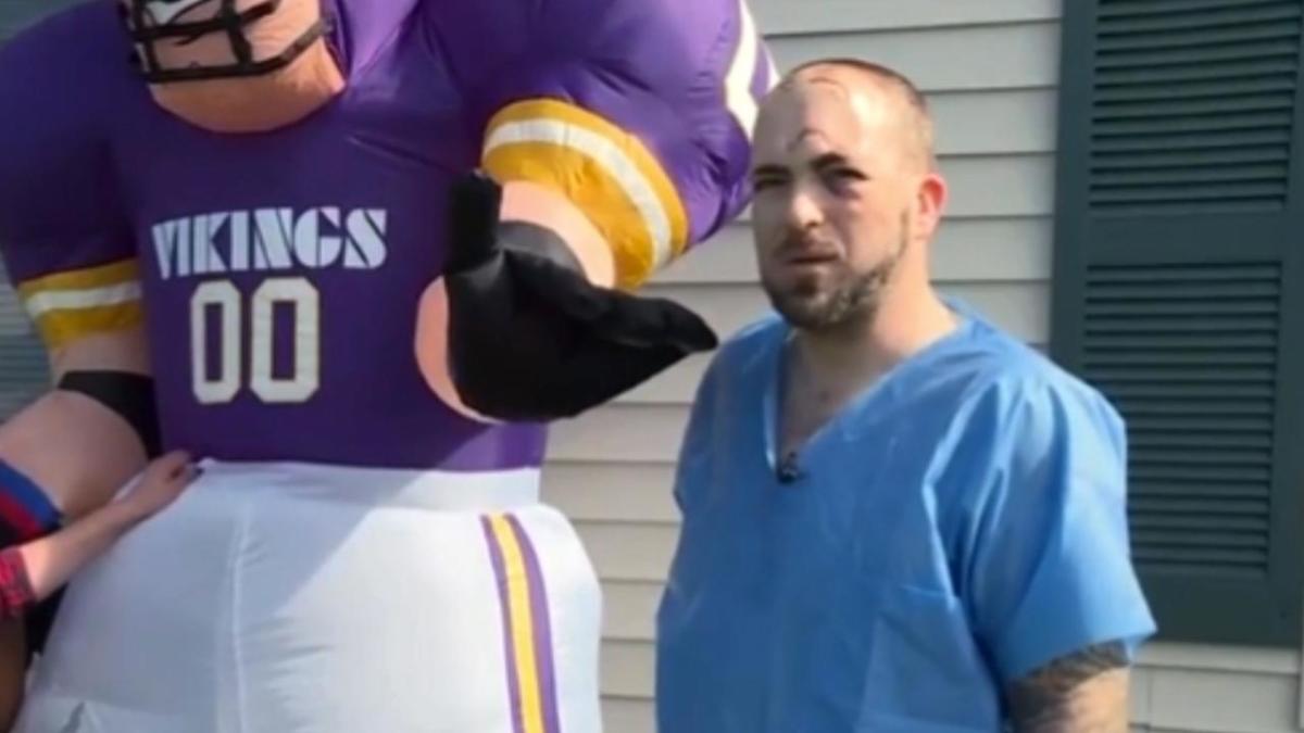 Vikings fan stabbed seven times over inflatable in Wisconsin