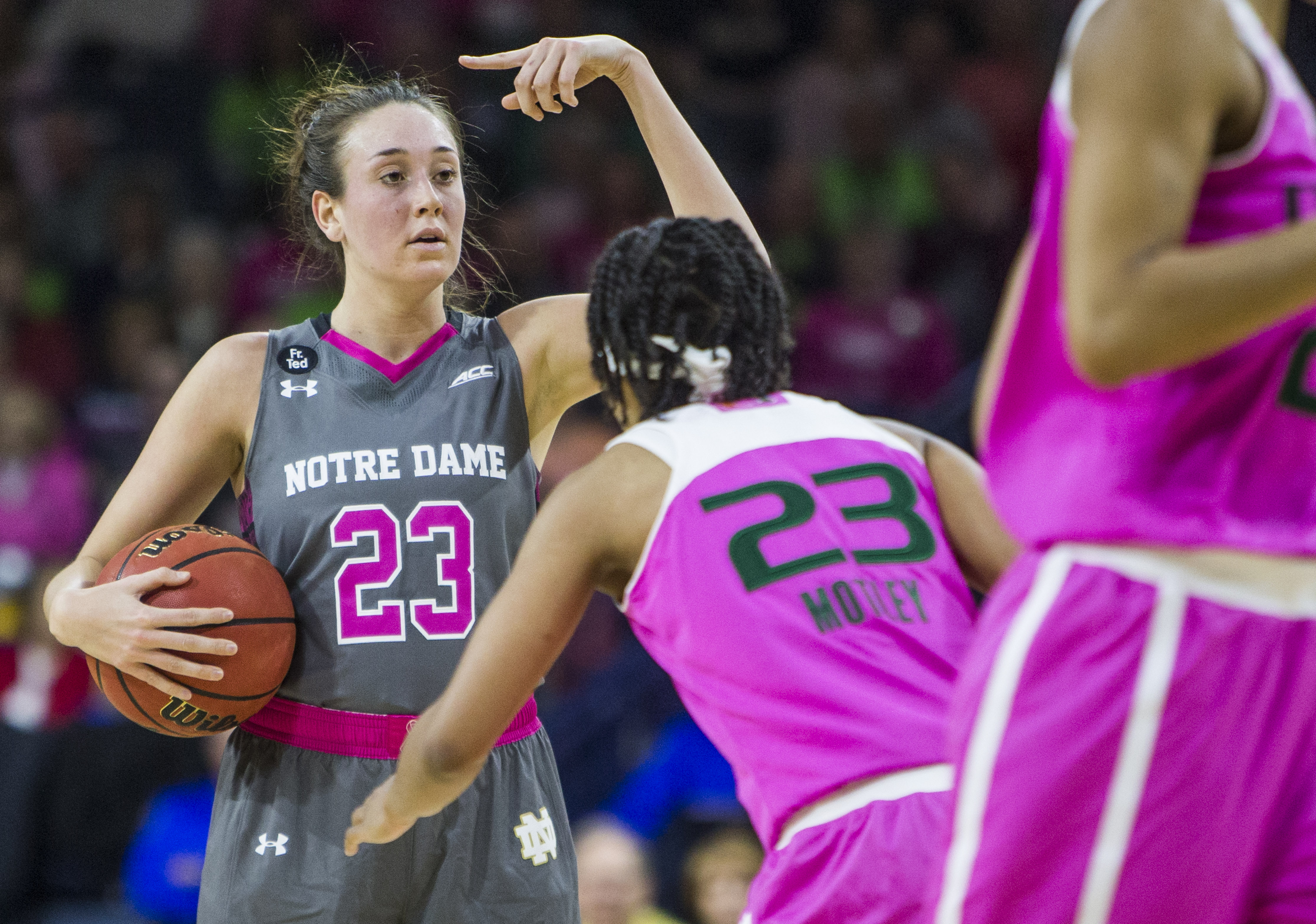 No. 3 Notre Dame Women Rout No. 19 Miami 90-69 - Sports Illustrated