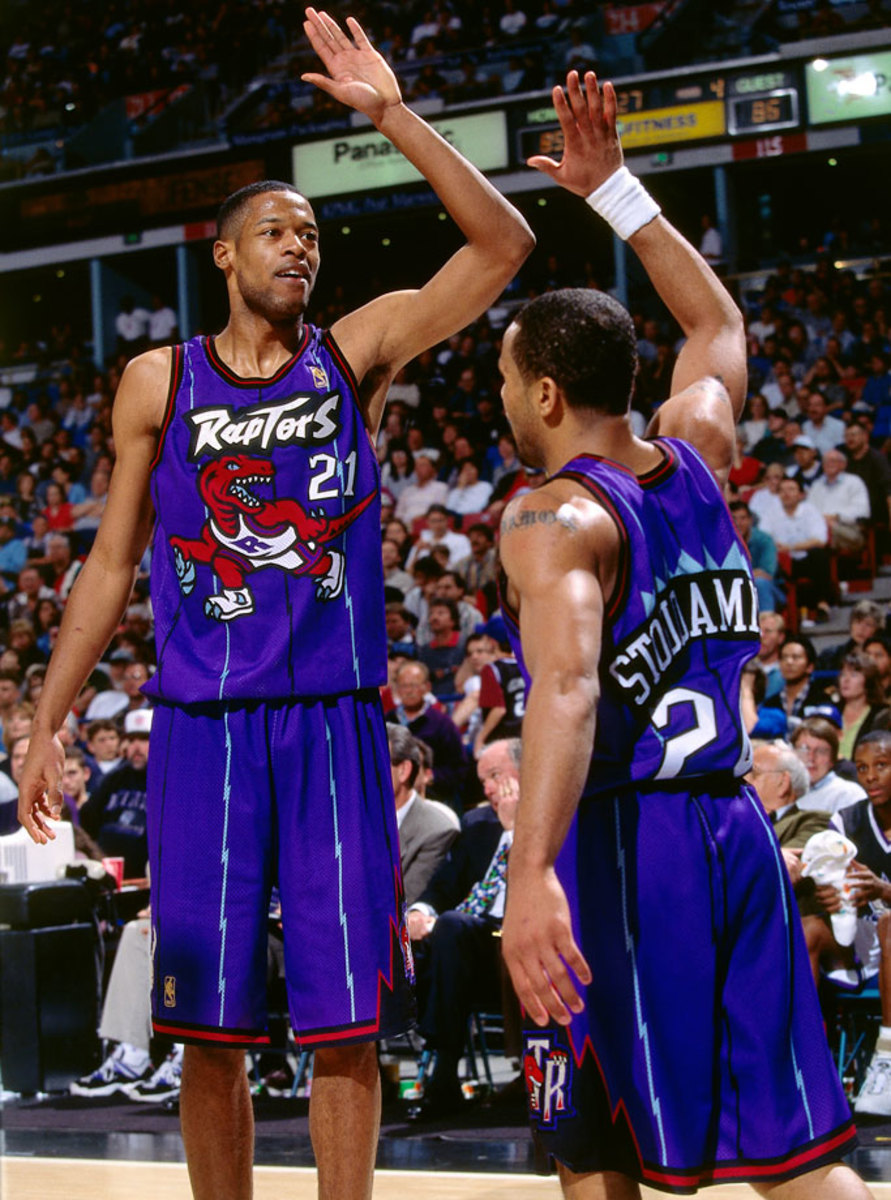 Toronto-Raptors-uniform-1997-Marcus-Camby-Damon-Stoudamire.jpg