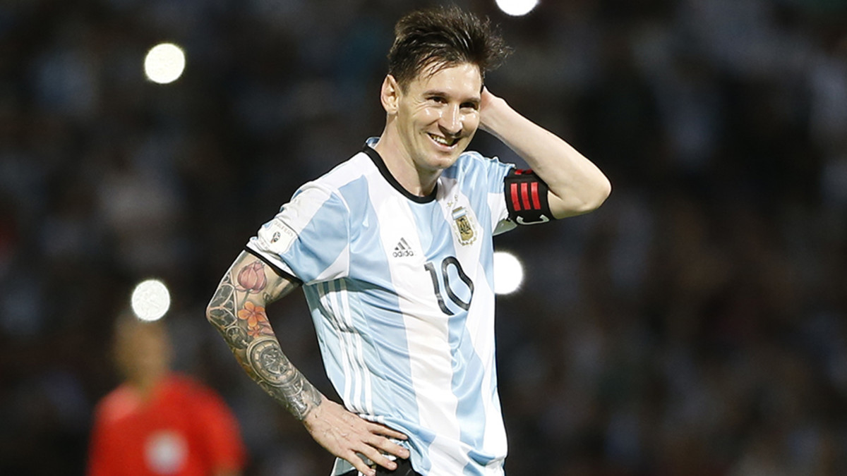 Messi sent signed Argentina jerseys to President Obama's daughters